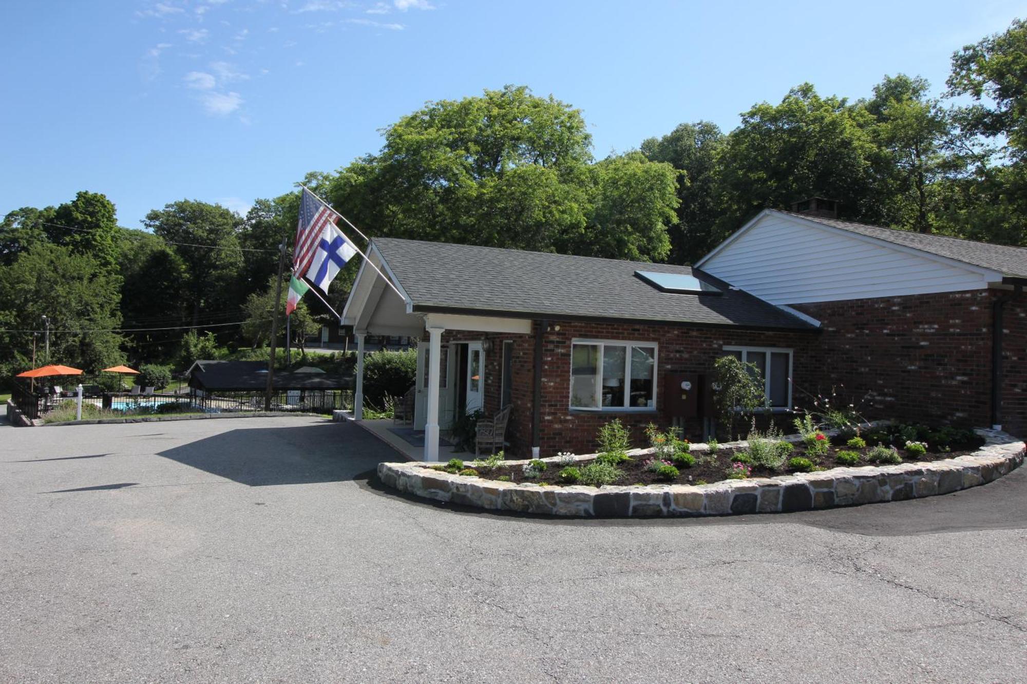 Heidi'S Inn Brewster 외부 사진