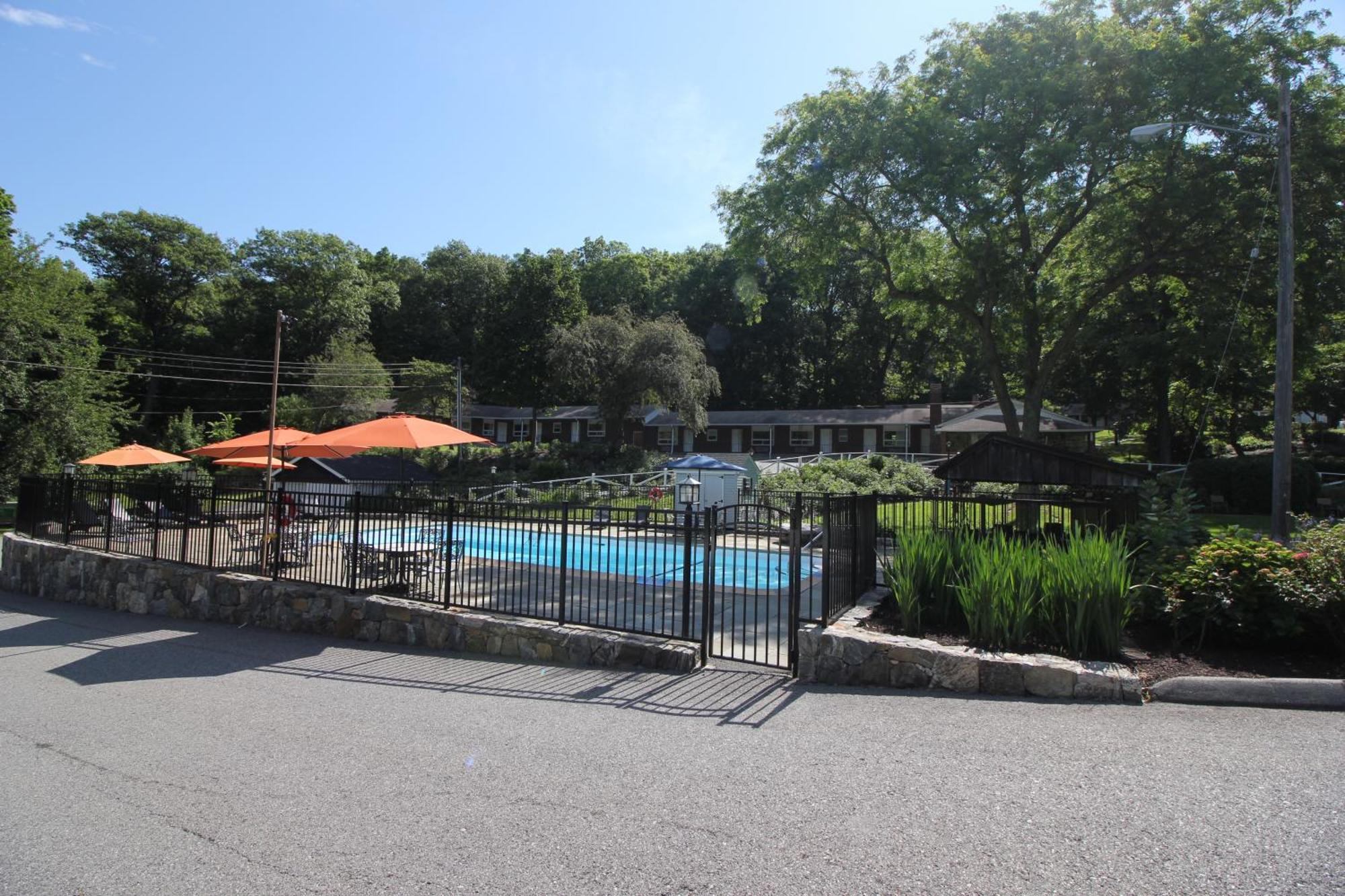 Heidi'S Inn Brewster 외부 사진