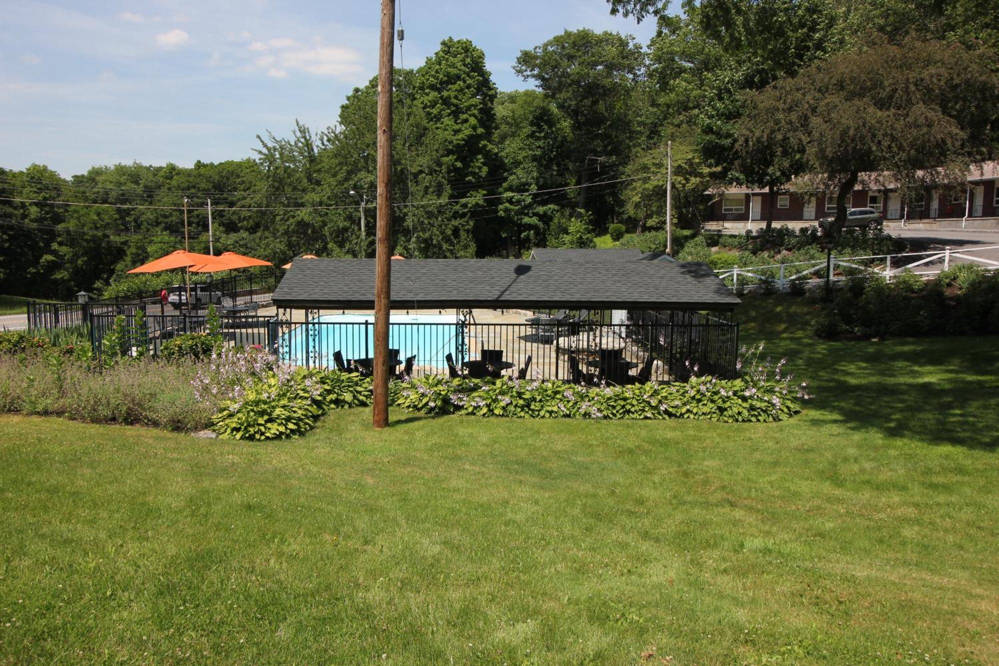 Heidi'S Inn Brewster 외부 사진