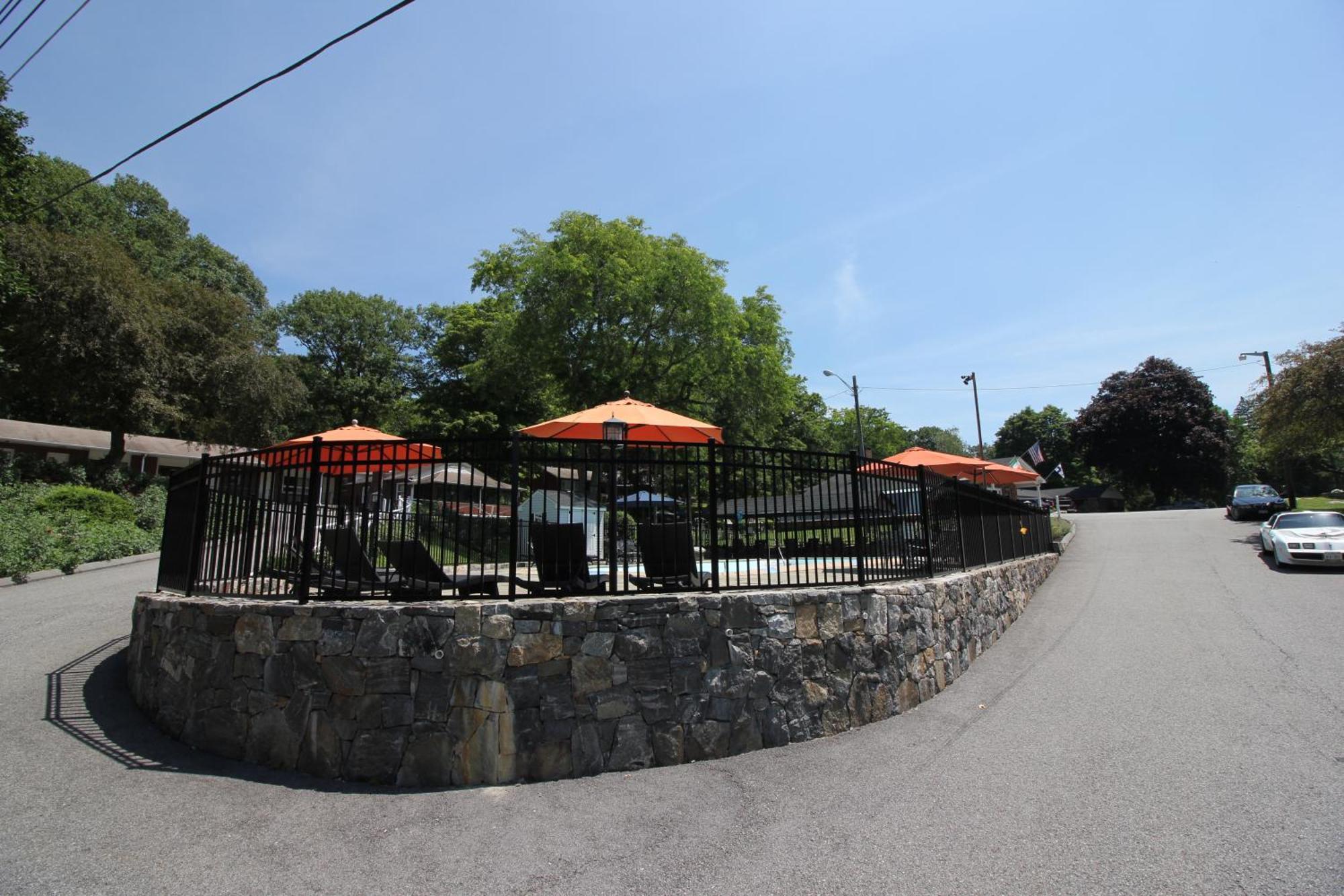Heidi'S Inn Brewster 외부 사진