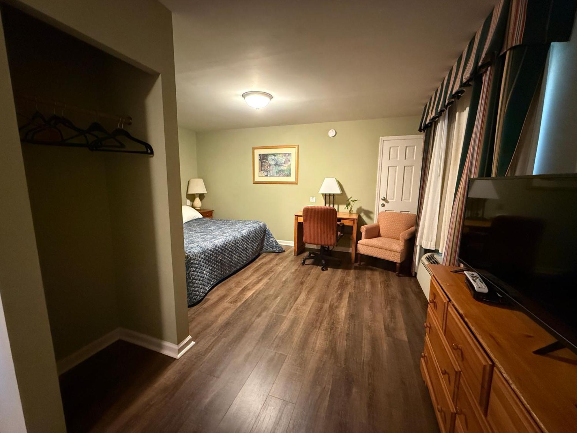 Heidi'S Inn Brewster 외부 사진