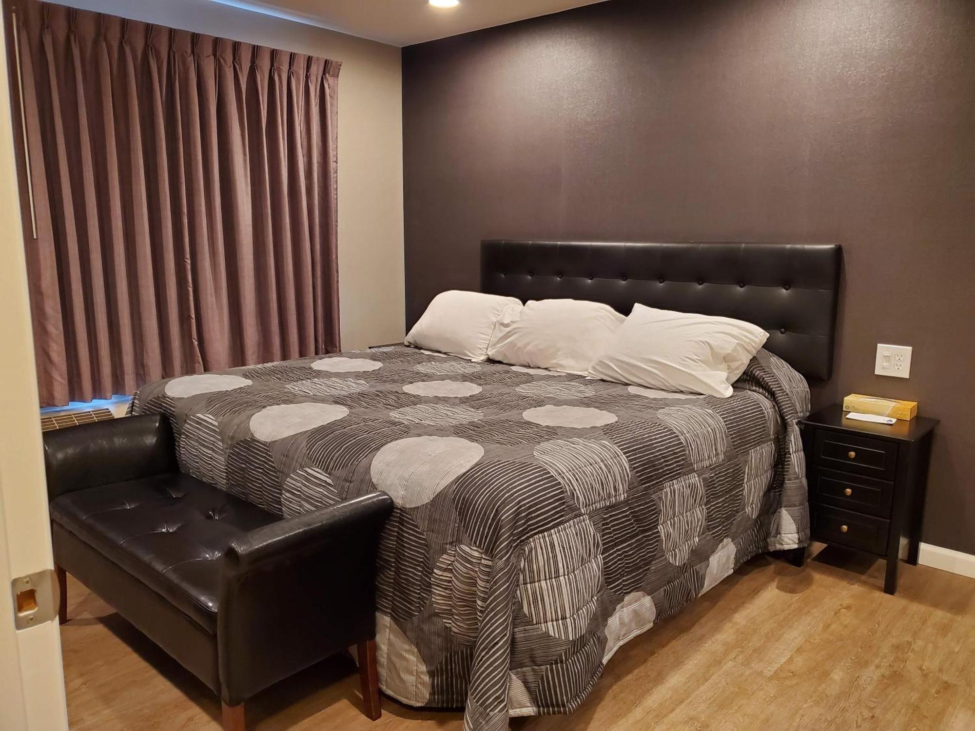 Heidi'S Inn Brewster 외부 사진