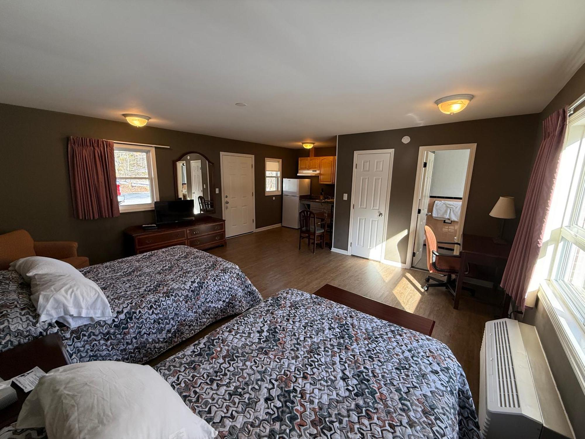 Heidi'S Inn Brewster 외부 사진