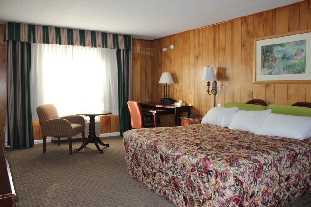 Heidi'S Inn Brewster 외부 사진
