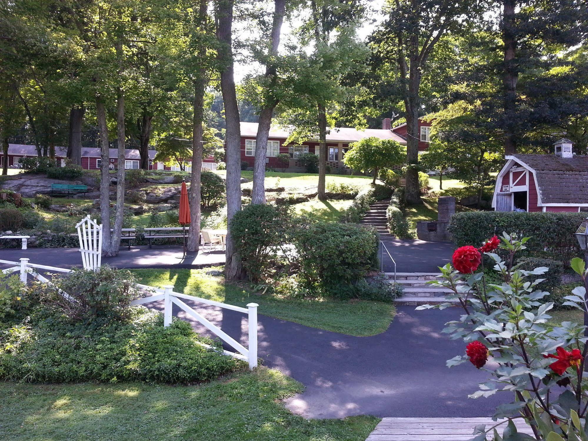 Heidi'S Inn Brewster 외부 사진
